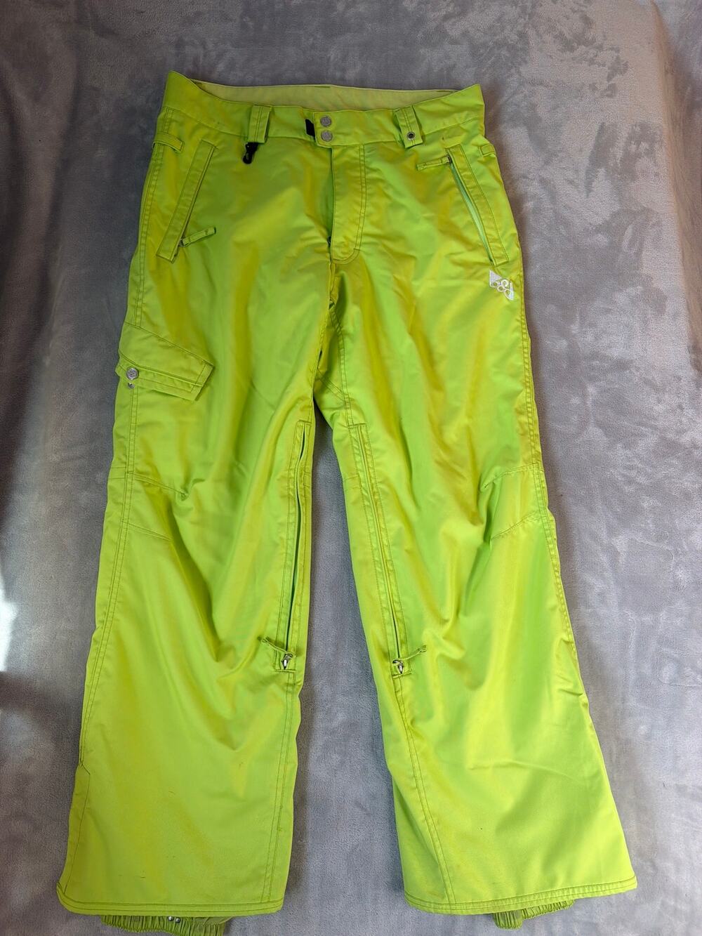 686 Mannual Michael Akira West Ski Snowboard Pants Neon Green Men's Medium